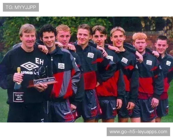 巴萨U19传控训练经典再现